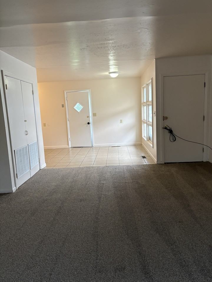 4010 Middlehurst Lane - Photo 6 of 9