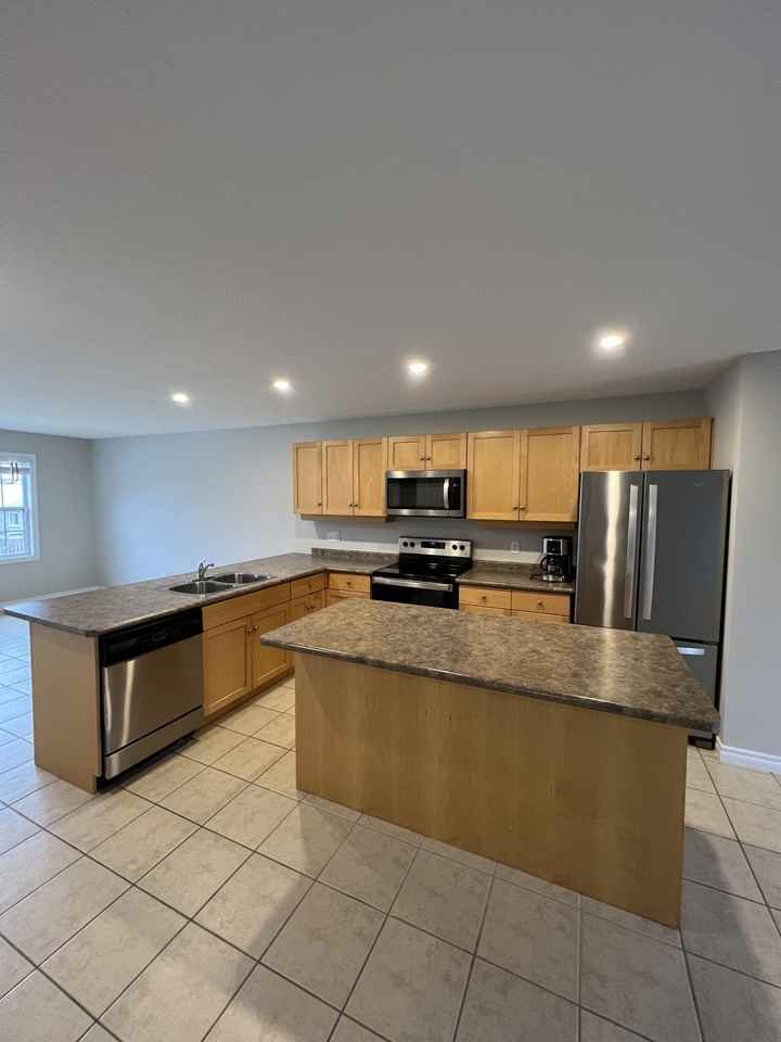 47 Pettitt Dr - Photo 2 of 11