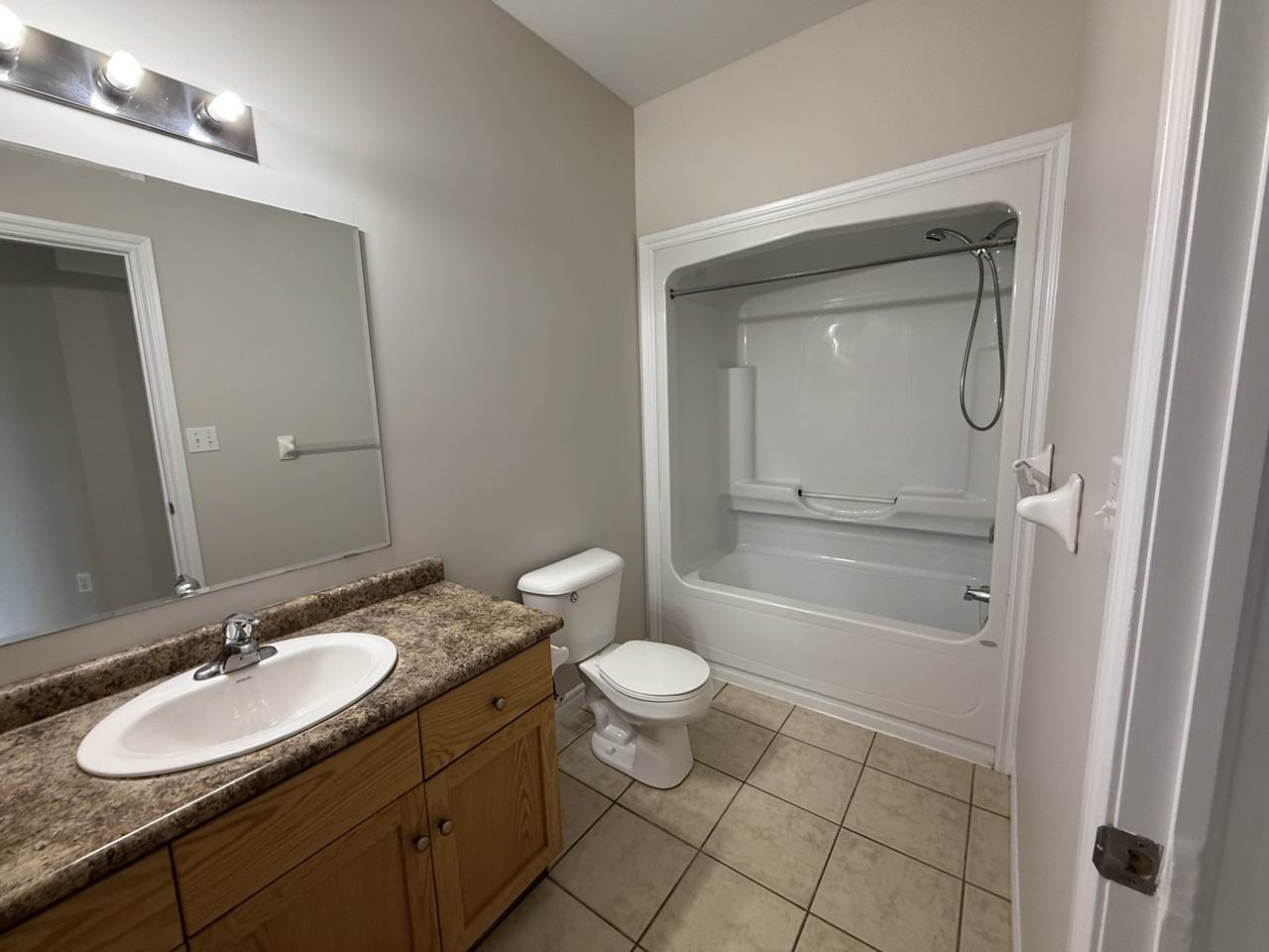 47 Pettitt Dr - Photo 6 of 9