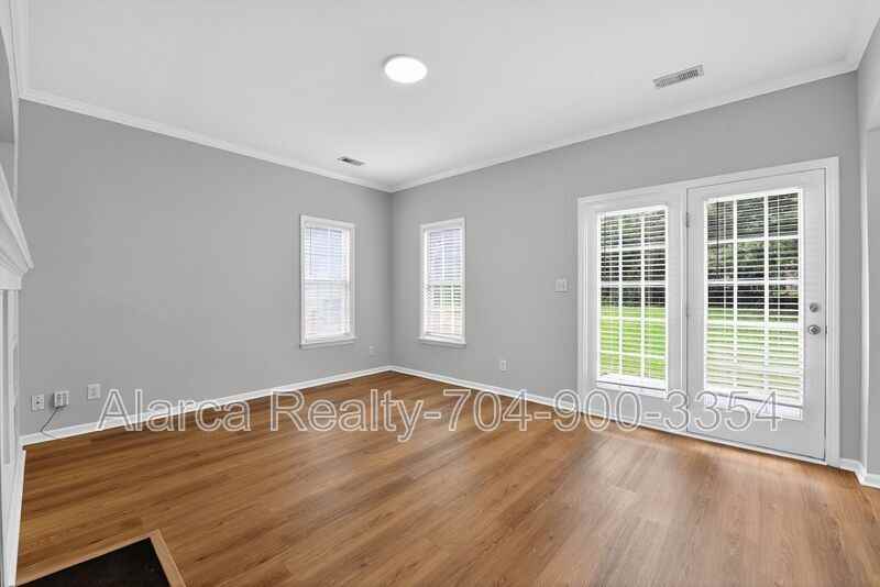 9205 Mitchell Glen Dr - Photo 6 of 22