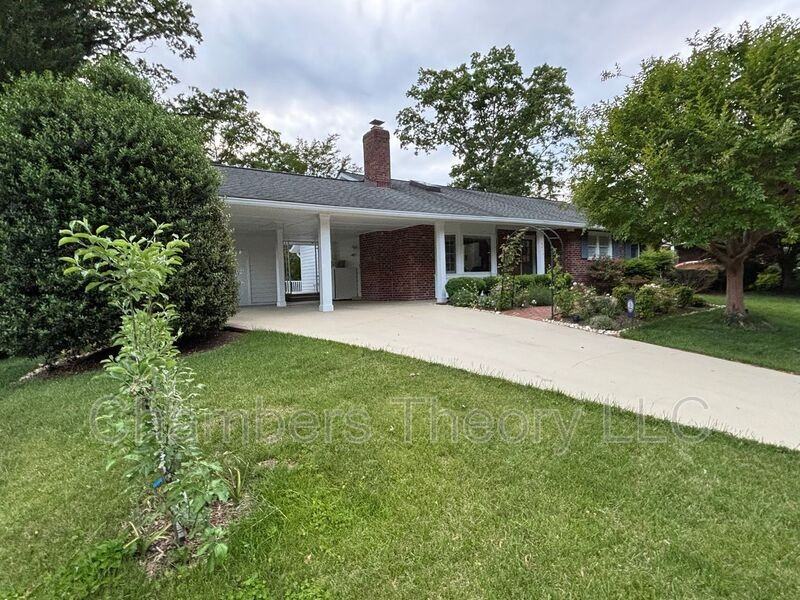 4216 Worcester Dr - Photo 3 of 50