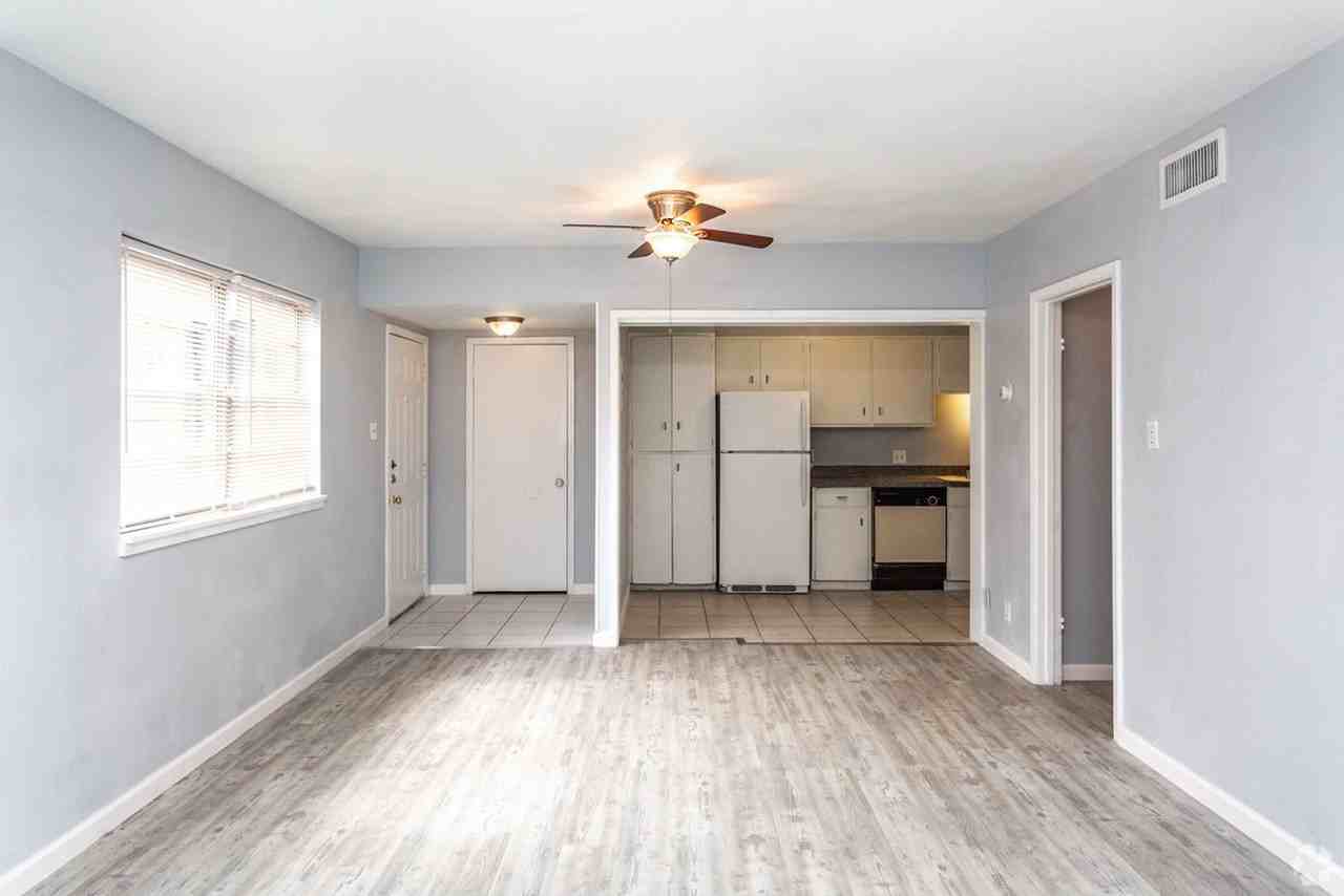 Symphony Apartments - Photo 4 of 16