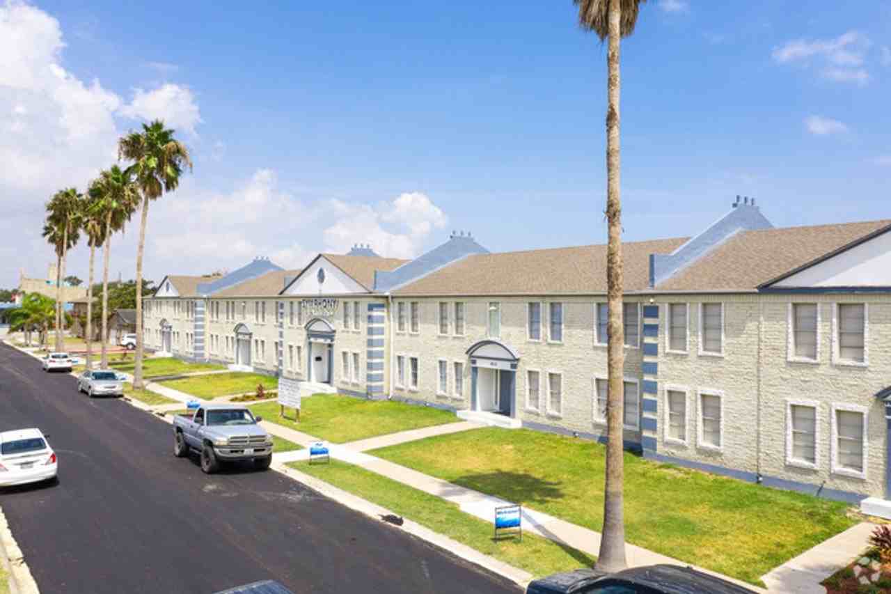 Symphony Apartments - Photo 6 of 16