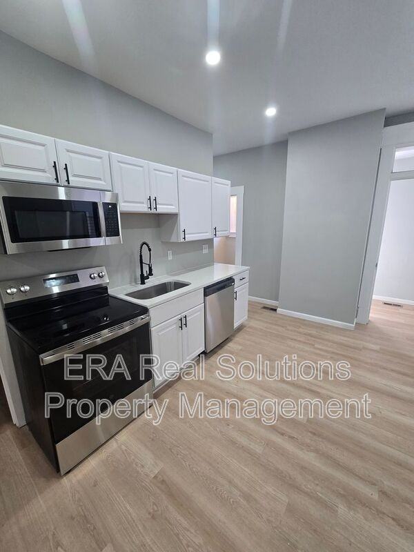 732 S Ohio Ave - Photo 4 of 19
