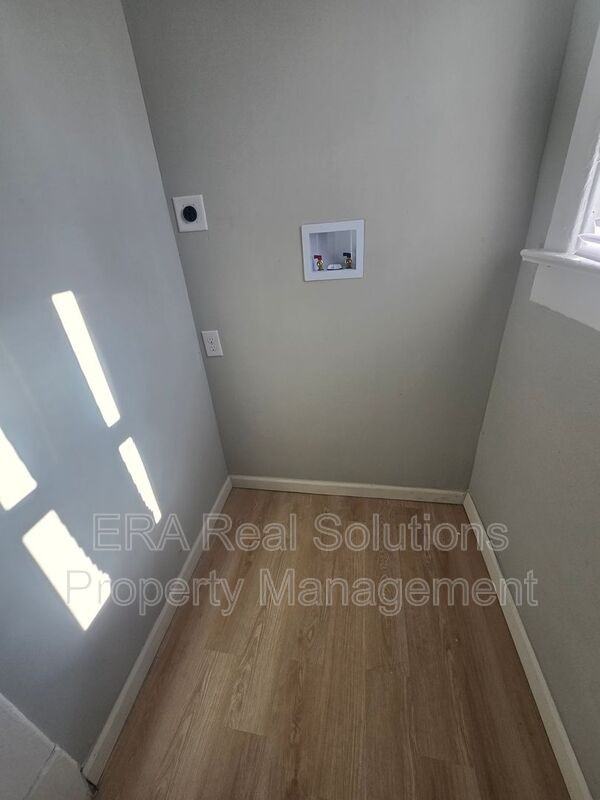 732 S Ohio Ave - Photo 6 of 19