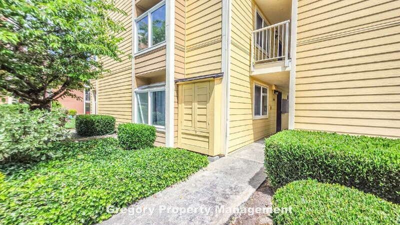 15802 Leary Way - Photo 3 of 19