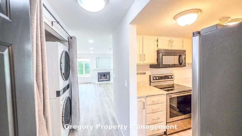 15802 Leary Way - Photo 5 of 19