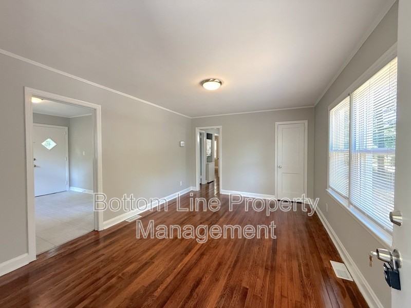 3905 Tillman Rd - Photo 3 of 12