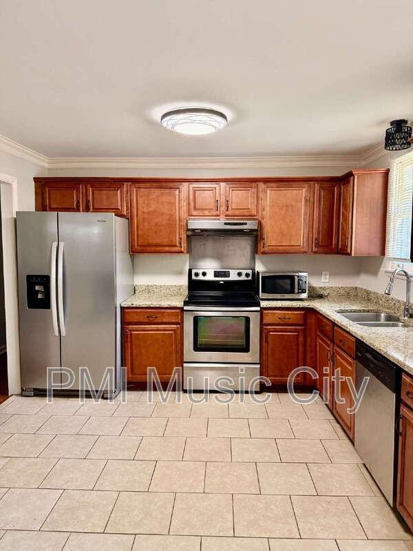 322 Arrington St - Photo 2 of 19