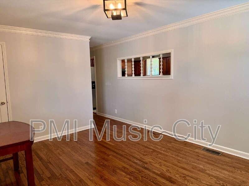 322 Arrington St - Photo 4 of 19