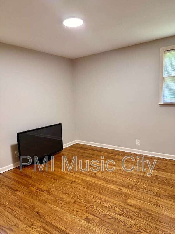 322 Arrington St - Photo 5 of 19
