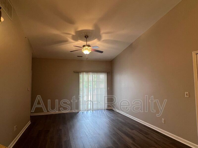 6431 Brookfield Court Dr #203 - Photo 6 of 11