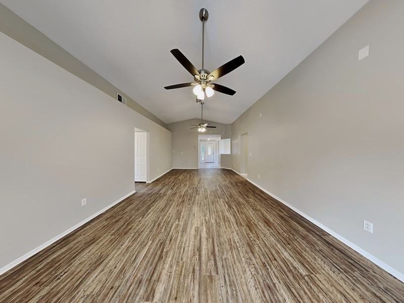 1408 Sugarberry Ln - Photo 3 of 21