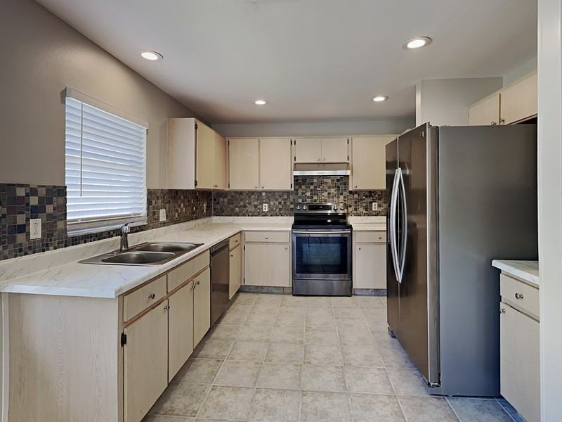 1408 Sugarberry Ln - Photo 5 of 21