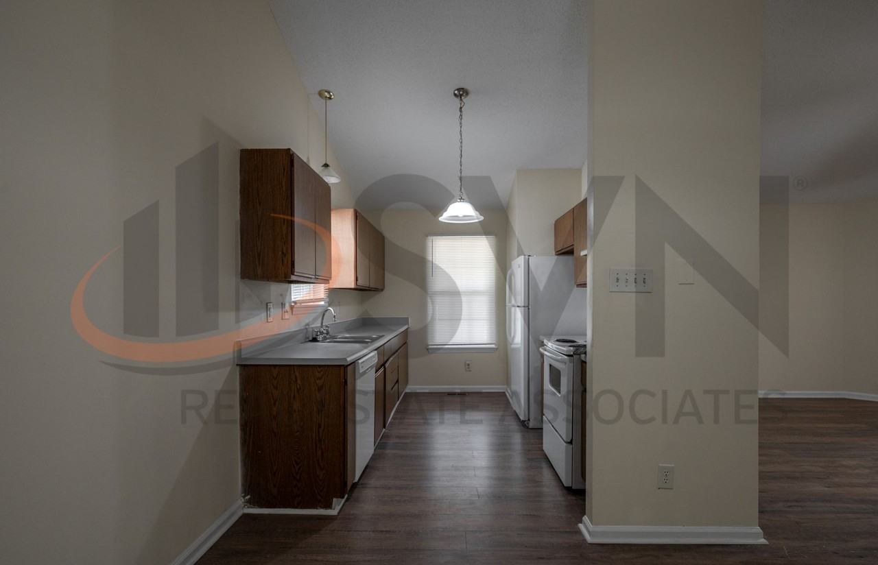 1911 Fidelity Dr - Photo 4 of 17