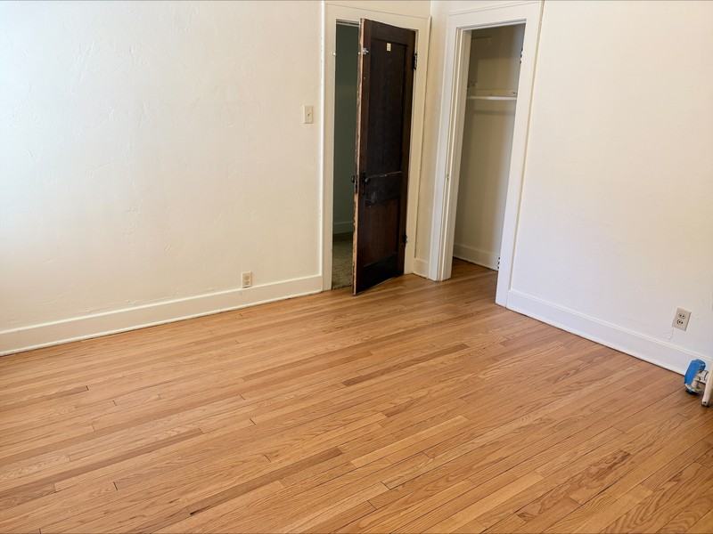 701 N Chestnut Ave - Photo 5 of 11