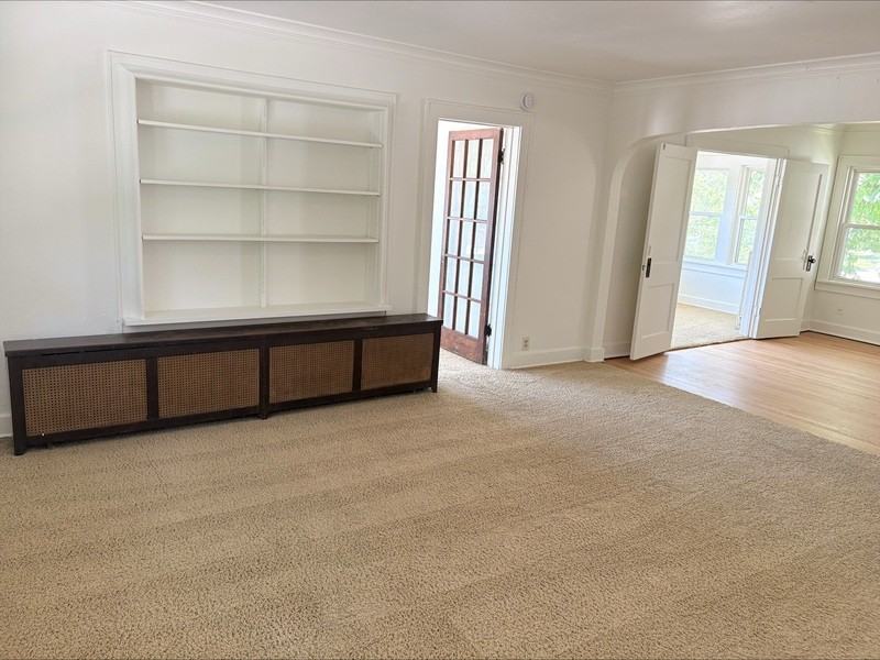 701 N Chestnut Ave - Photo 6 of 11