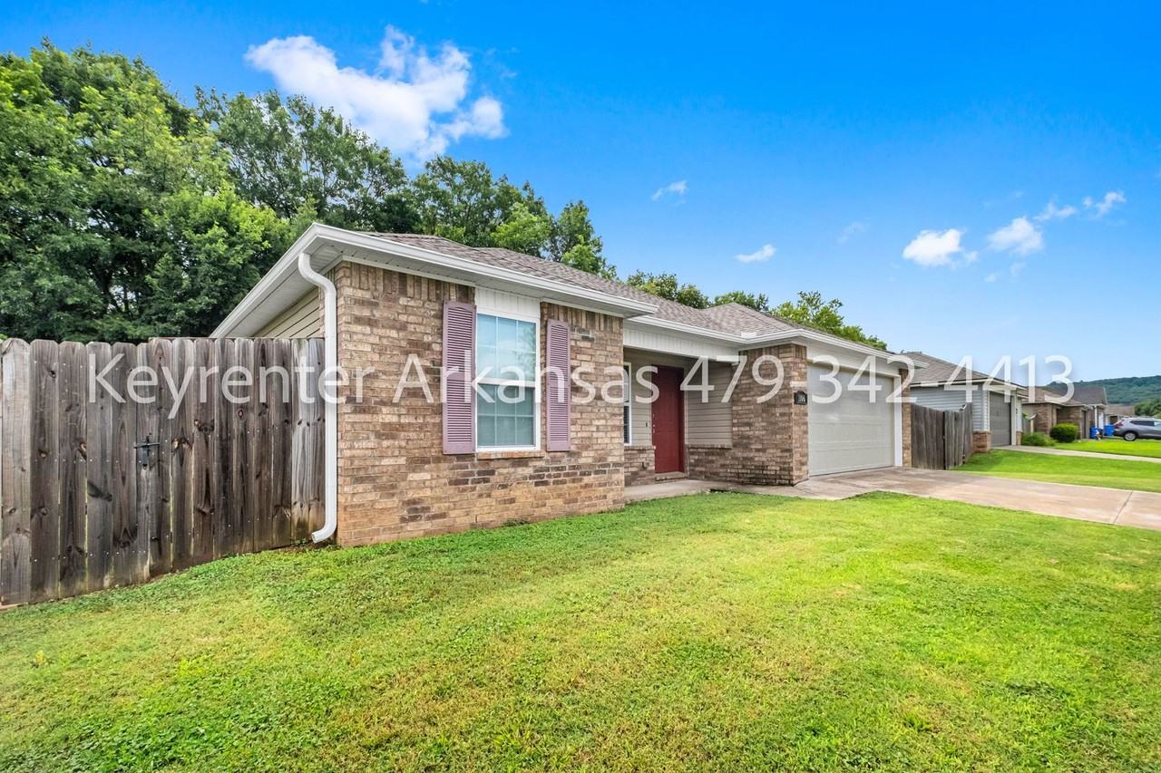 1106 S Spritz Dr - Photo 2 of 25
