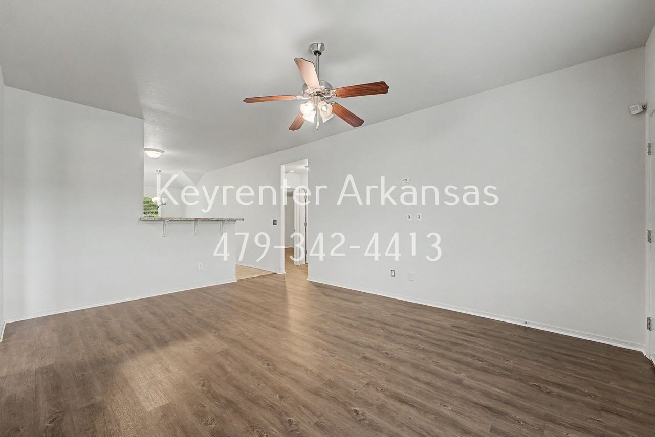 1106 S Spritz Dr - Photo 5 of 25