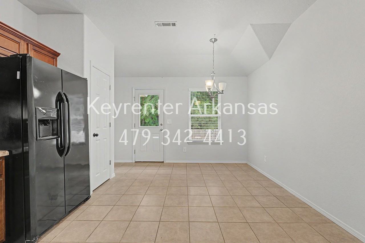 1106 S Spritz Dr - Photo 6 of 25