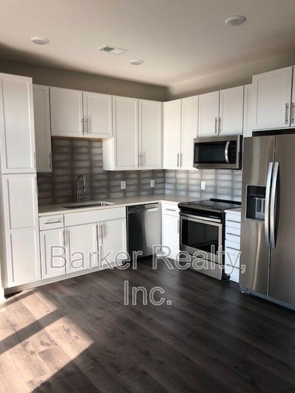 414 S White St #203 - Photo 4 of 11