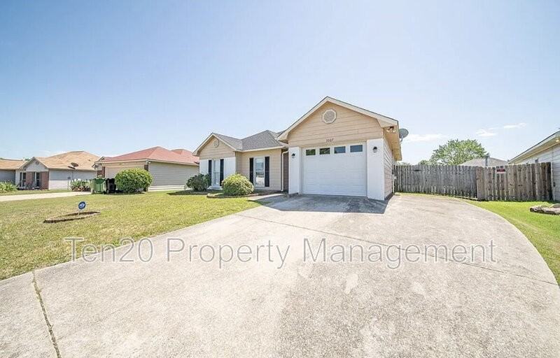 3007 Longmont Ln - Photo 2 of 21