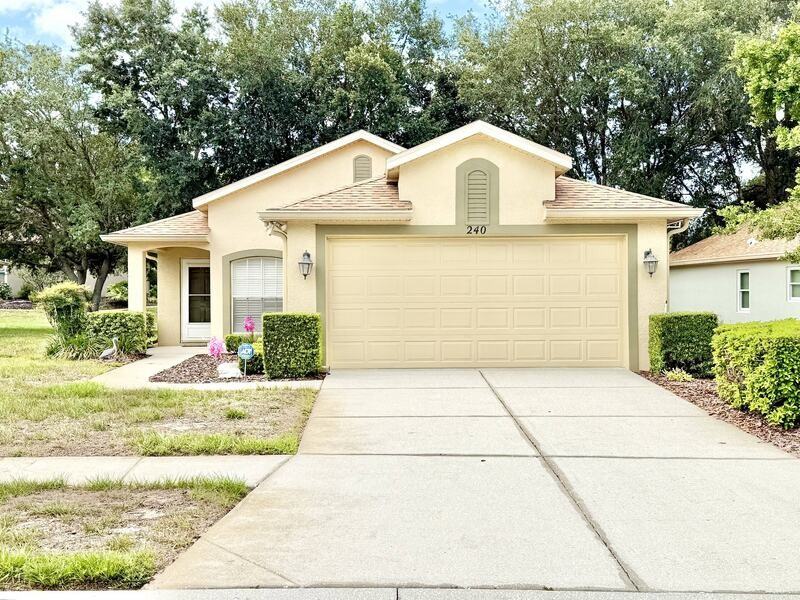 240 Center Oak Cir - Photo 2 of 50