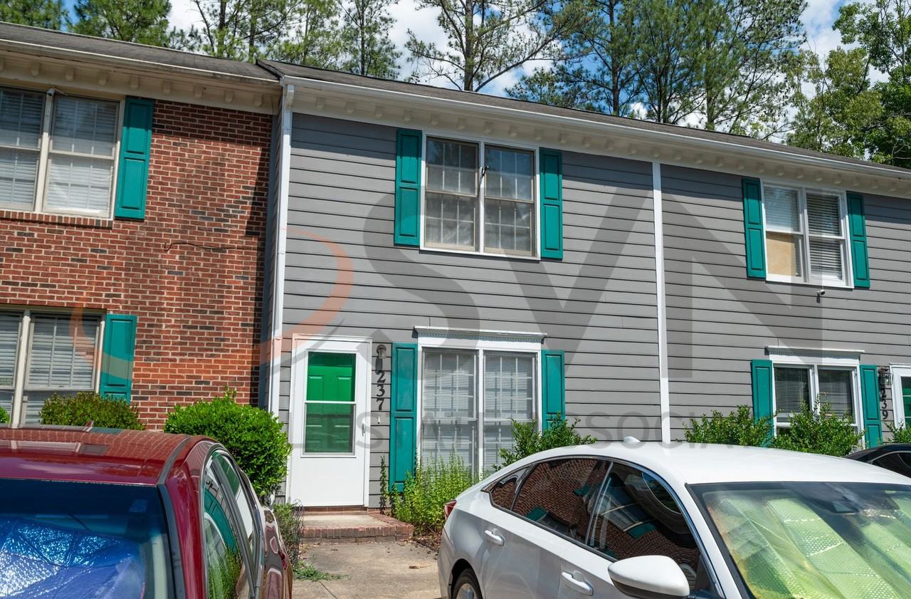 237 Bridgefield Pl - Photo 2 of 14