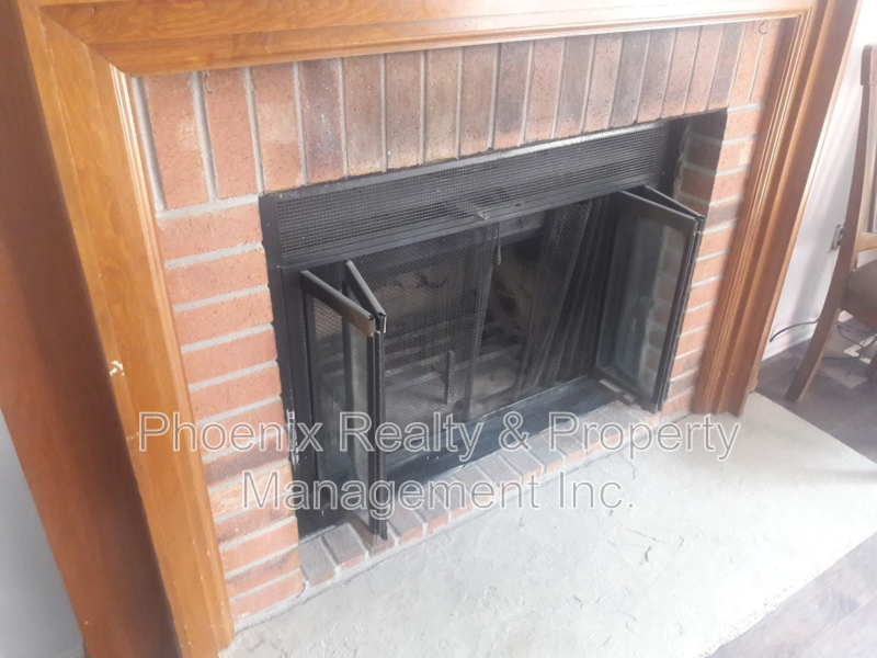 919 Clover Cir - Photo 6 of 10