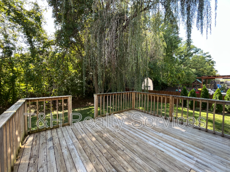 6609 Smithfield Dr - Photo 7 of 24