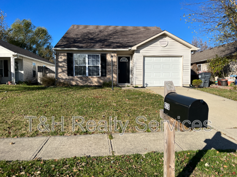 636 Locust Grove Ln - Photo 3 of 29