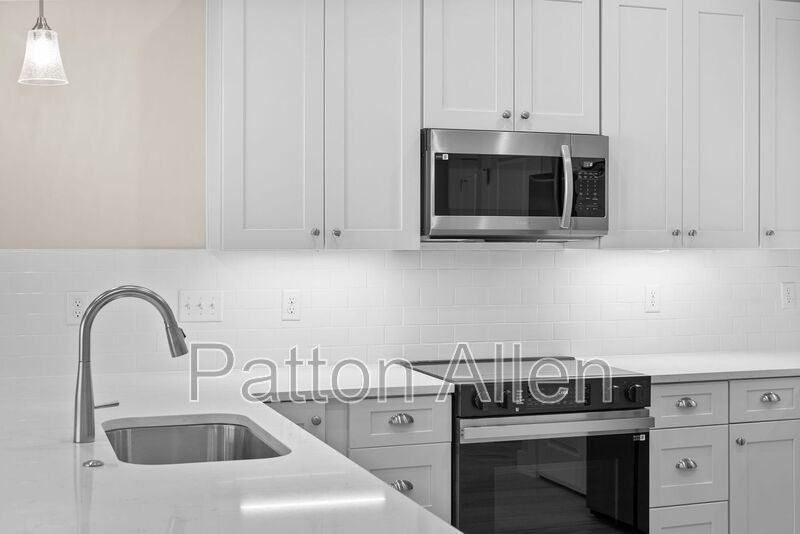 107 Collin Pl #3 - Photo 4 of 22