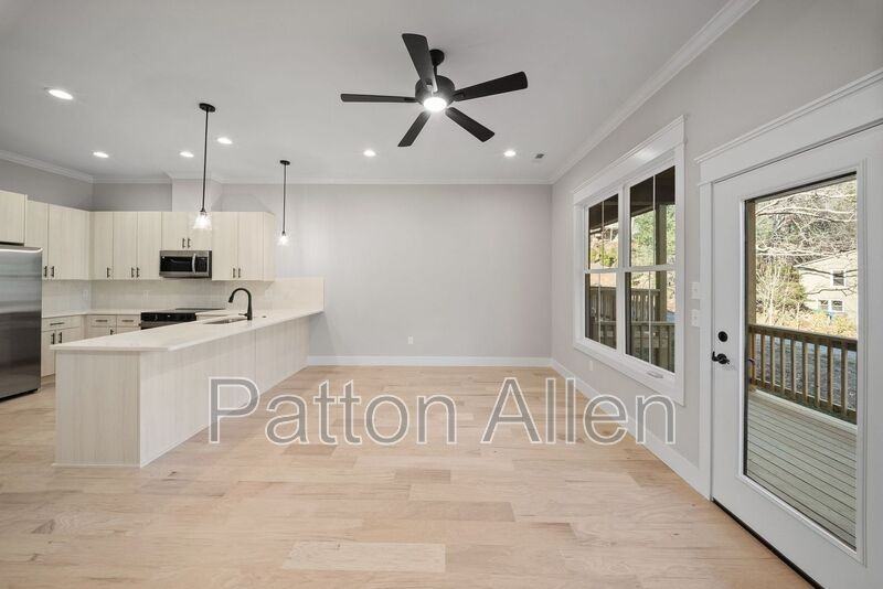 107 Collin Pl #3 - Photo 7 of 22