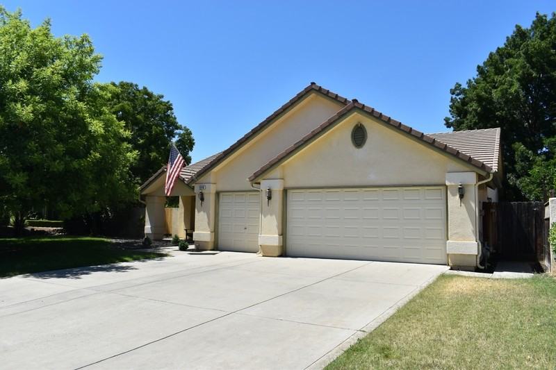 6310 Diamond Ct - Photo 2 of 36