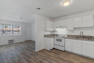 Pinnacle Apartments - Photo 1 of 1