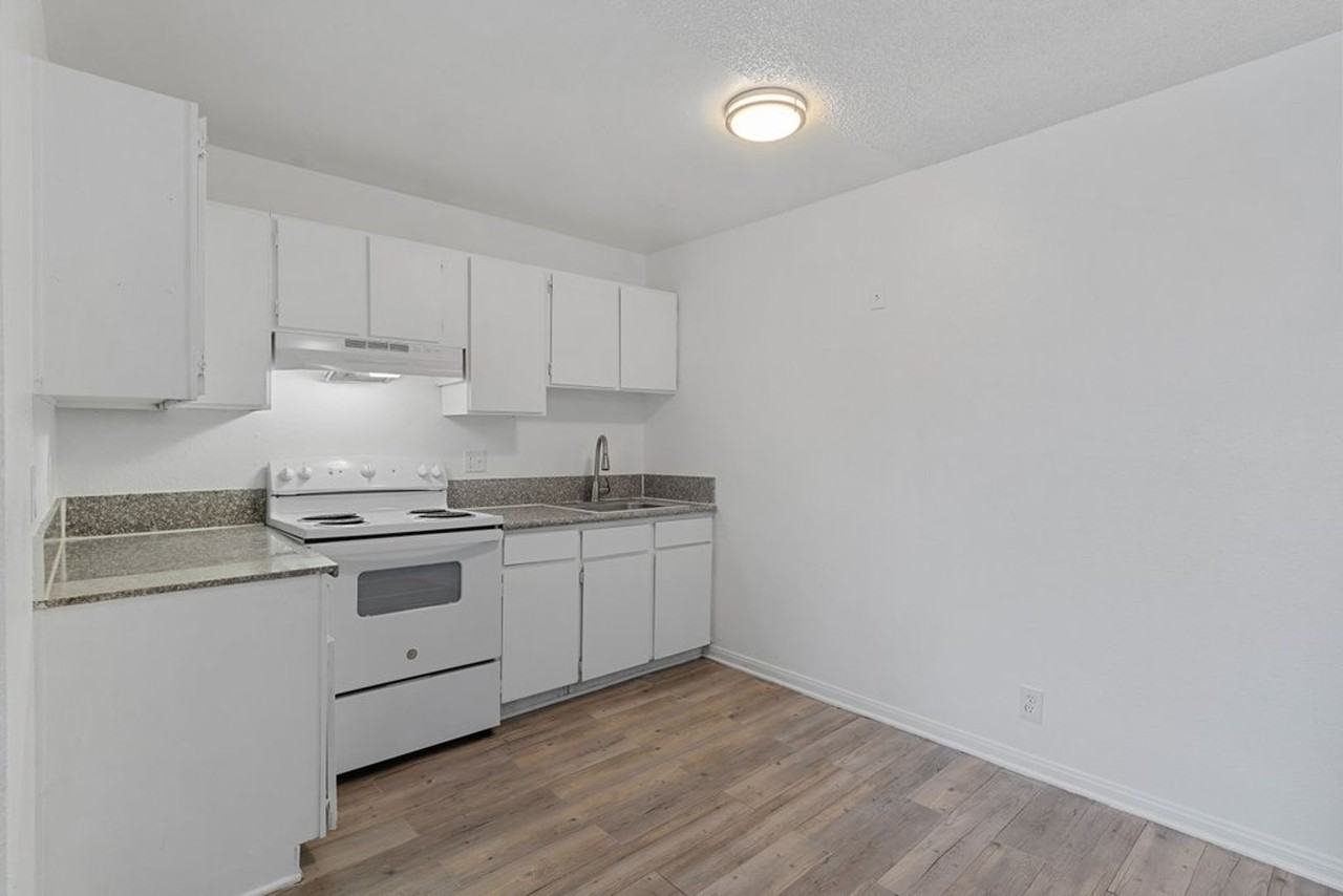 Pinnacle Apartments - Photo 5 of 45