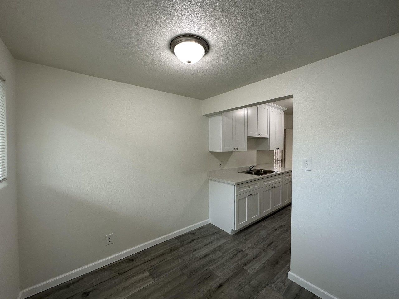 1162 W. Stoneridge ct. - Photo 7 of 15