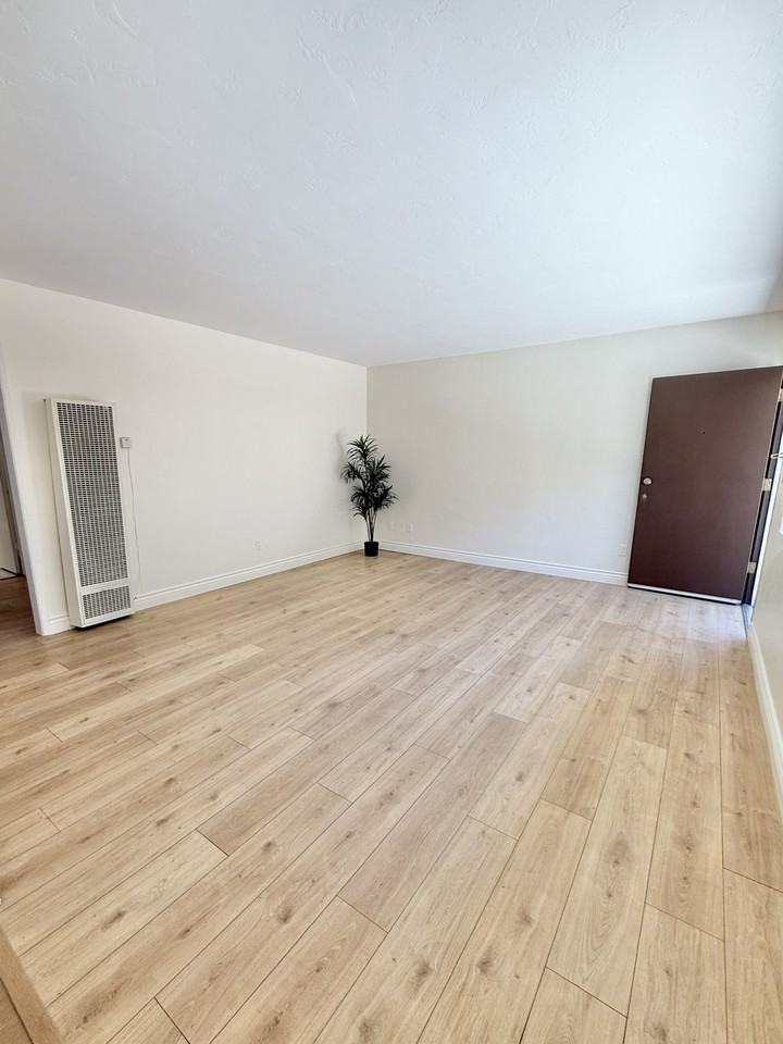 4354 42nd Street - Photo 3 of 15