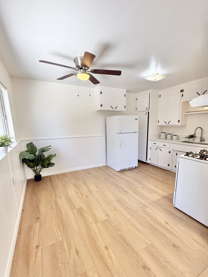 4354 42nd Street - Photo 6 of 15