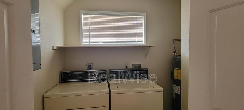 1806 Medart Ln - Photo 5 of 17