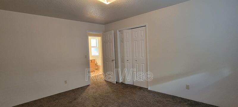 1806 Medart Ln - Photo 7 of 17
