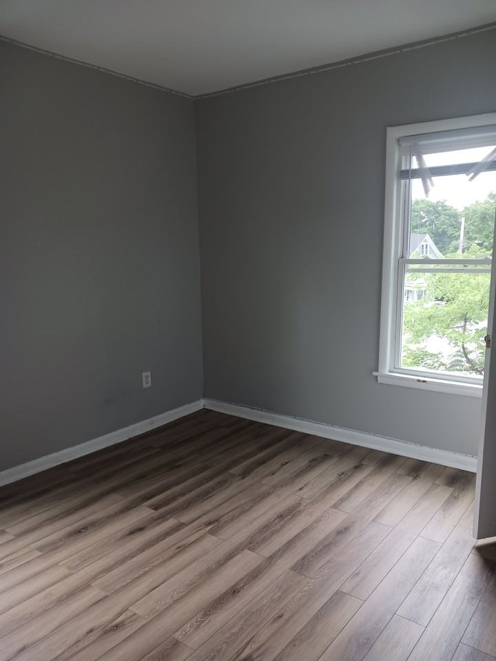 174 South Avenue - Photo 3 of 6