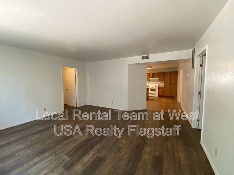 625 S Fountaine St #A - Photo 2 of 15