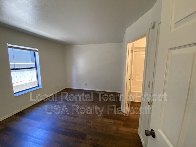 625 S Fountaine St #A - Photo 7 of 15