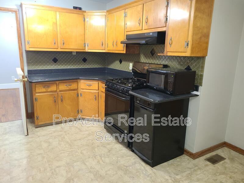 105 W Arden Cir - Photo 4 of 10