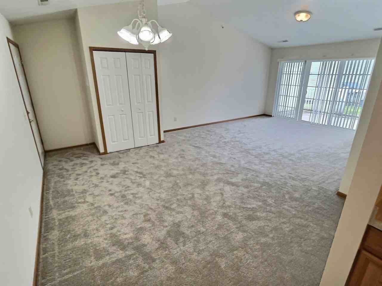 Amherst Ridge Apartments - Photo 3 of 12