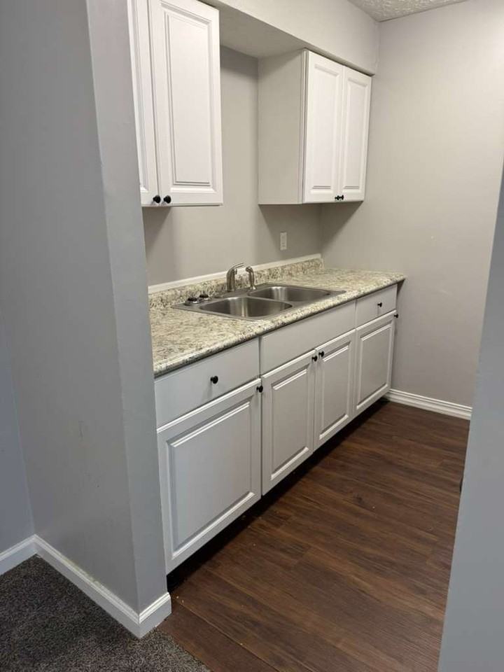 2911 Ash Street - Photo 6 of 13
