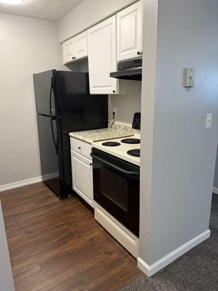 2911 Ash Street - Photo 7 of 13