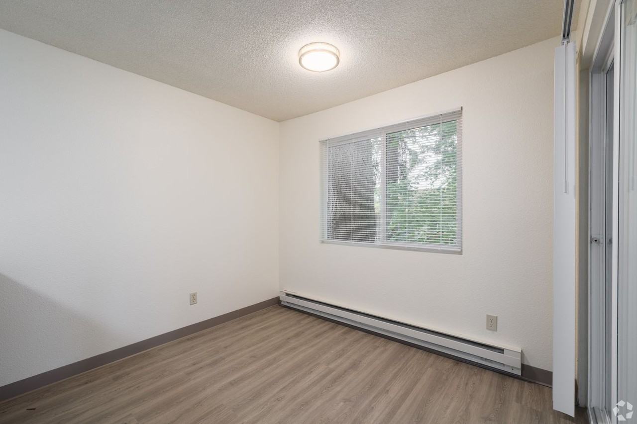 Boulder Park Apartments - Photo 4 of 8