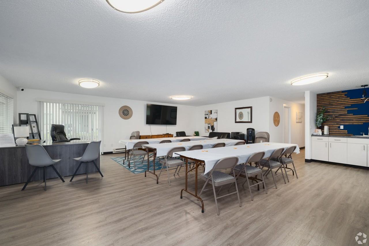 Boulder Park Apartments - Photo 7 of 8
